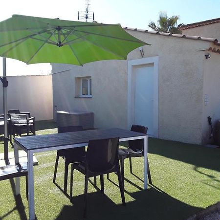 Appartement F1 avec un espace jardin à Gattières Extérieur photo