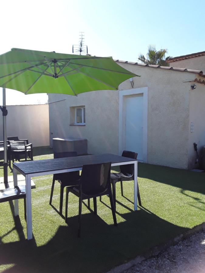 Appartement F1 avec un espace jardin à Gattières Extérieur photo
